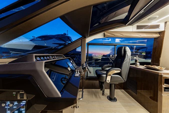 Galeon 640 Fly at sunset off the California coast