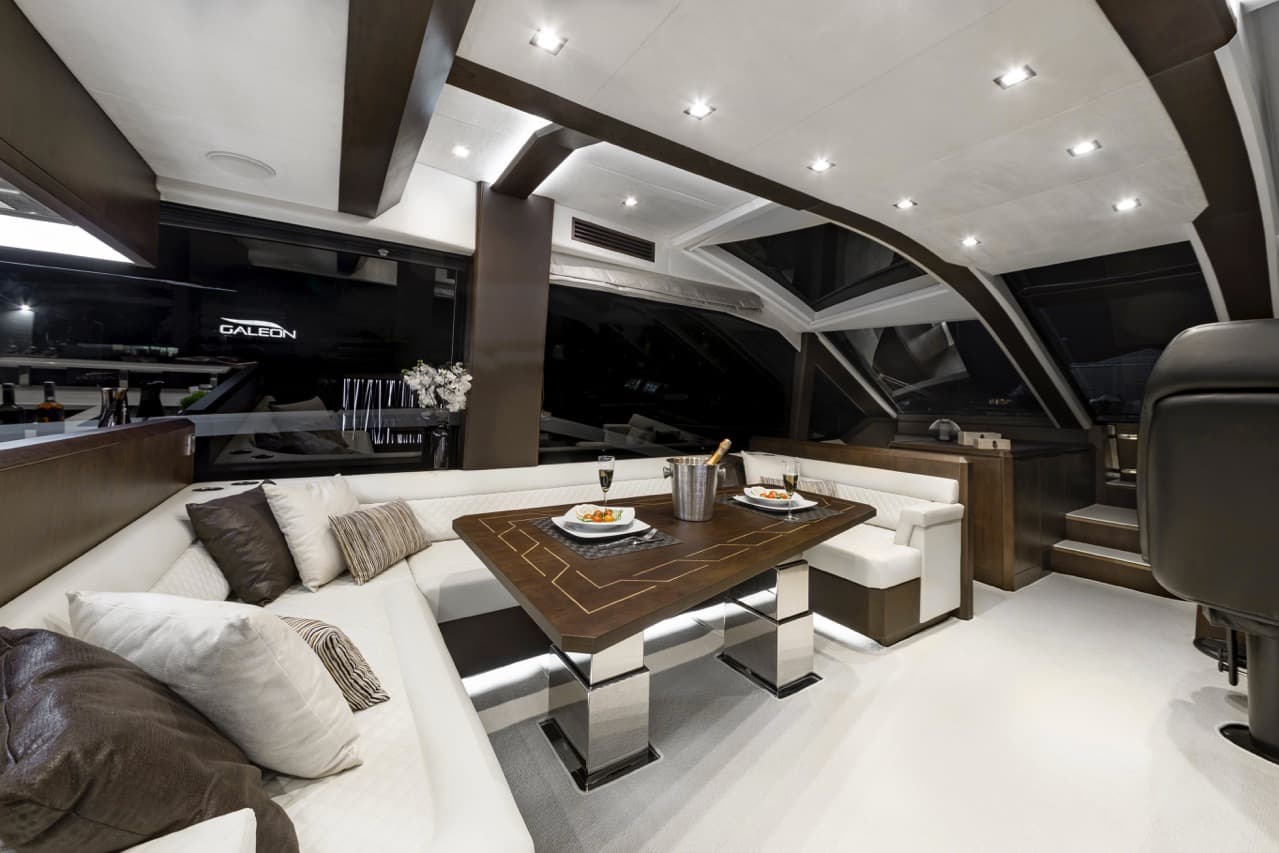 Master en-suite head